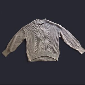 L | Steve Madden soft purple/lavender cable knit sweater